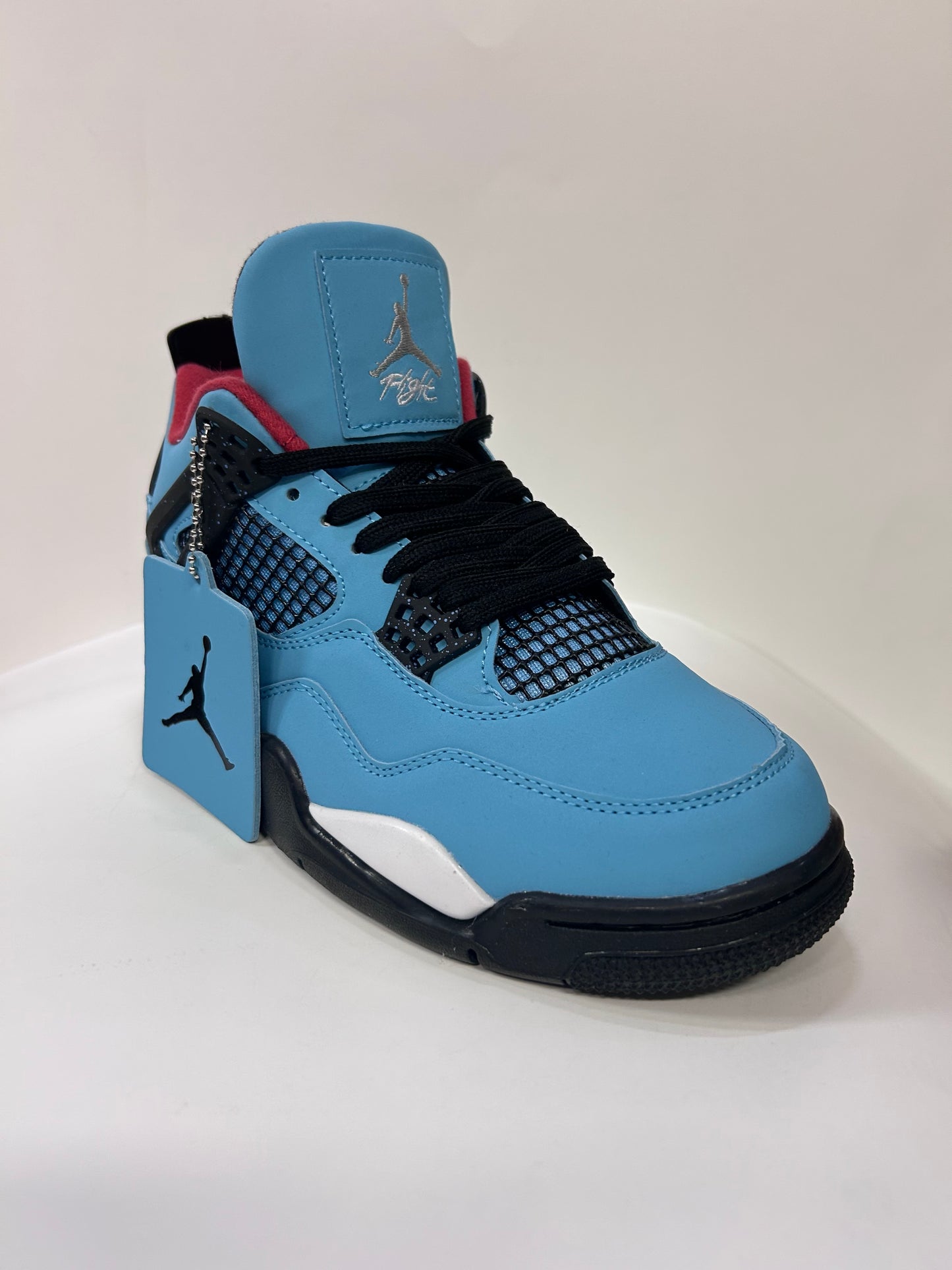 Travis Scott Jordan 4’s