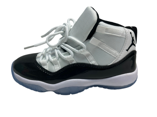Air Jordan 11 Retro "Concord - 2018 Release"
sneakers